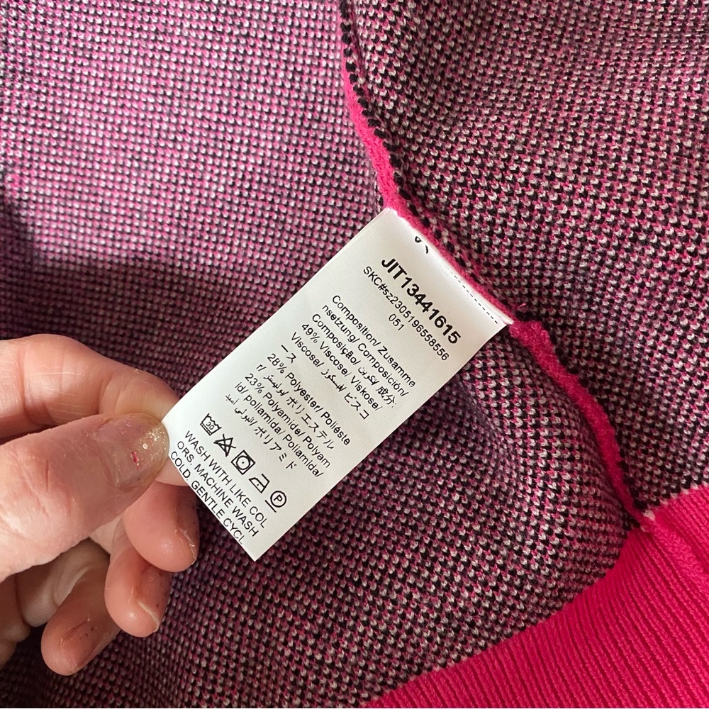 EMERY ROSE hot pink snow leopard animal print cardigan sweater size Medium NWOT - Picture 5 of 6